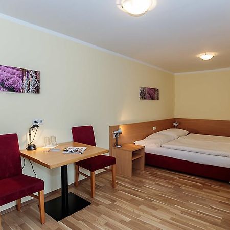 Hotel Denk Bed & Breakfast Vorchdorf Esterno foto