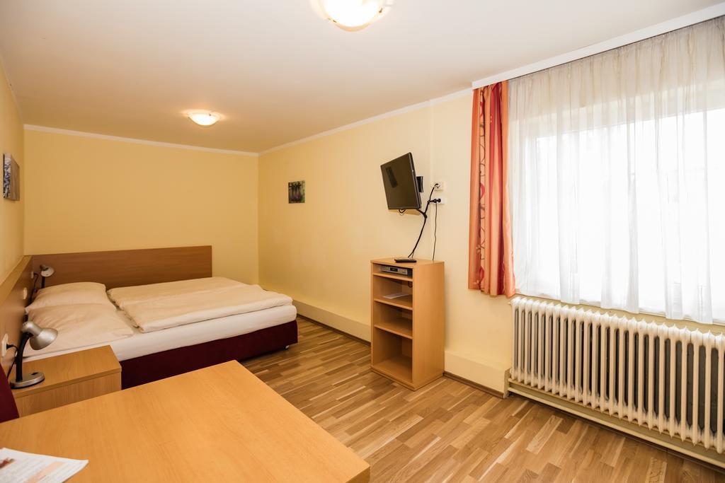 Hotel Denk Bed & Breakfast Vorchdorf Esterno foto