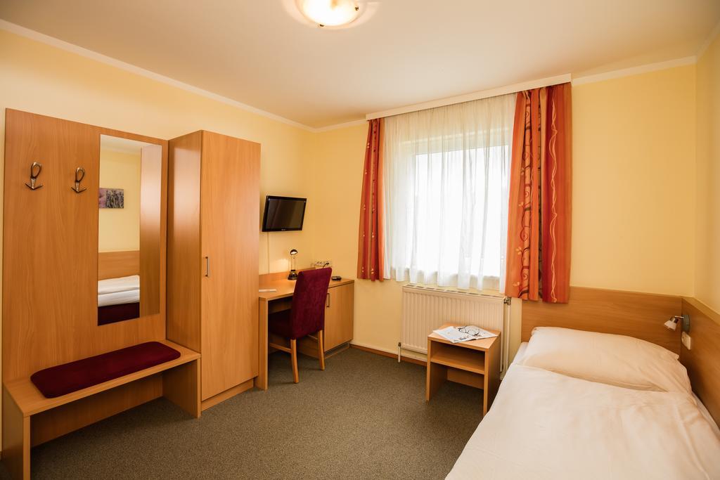 Hotel Denk Bed & Breakfast Vorchdorf Esterno foto