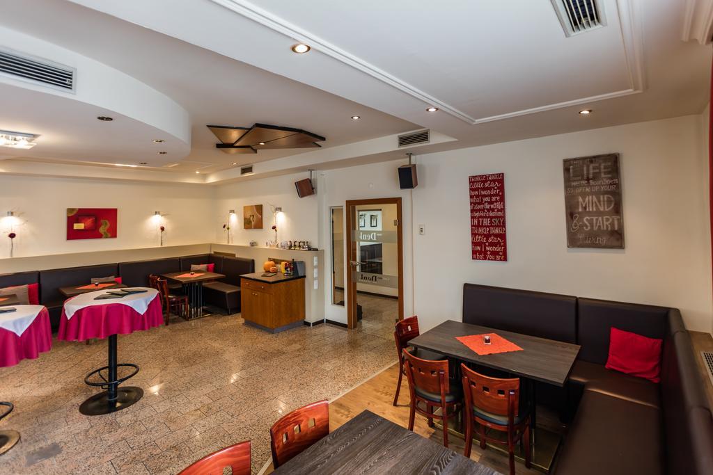 Hotel Denk Bed & Breakfast Vorchdorf Esterno foto