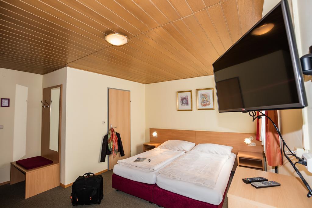 Hotel Denk Bed & Breakfast Vorchdorf Esterno foto