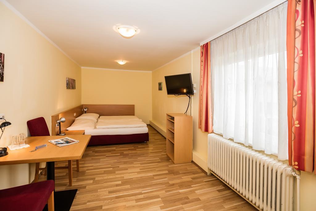 Hotel Denk Bed & Breakfast Vorchdorf Esterno foto