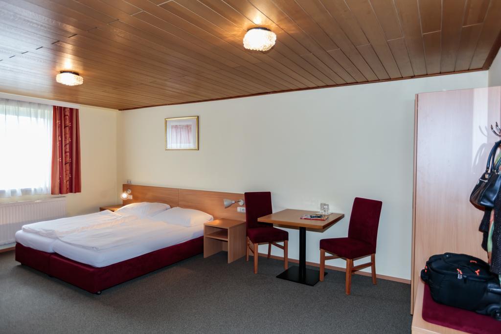 Hotel Denk Bed & Breakfast Vorchdorf Esterno foto