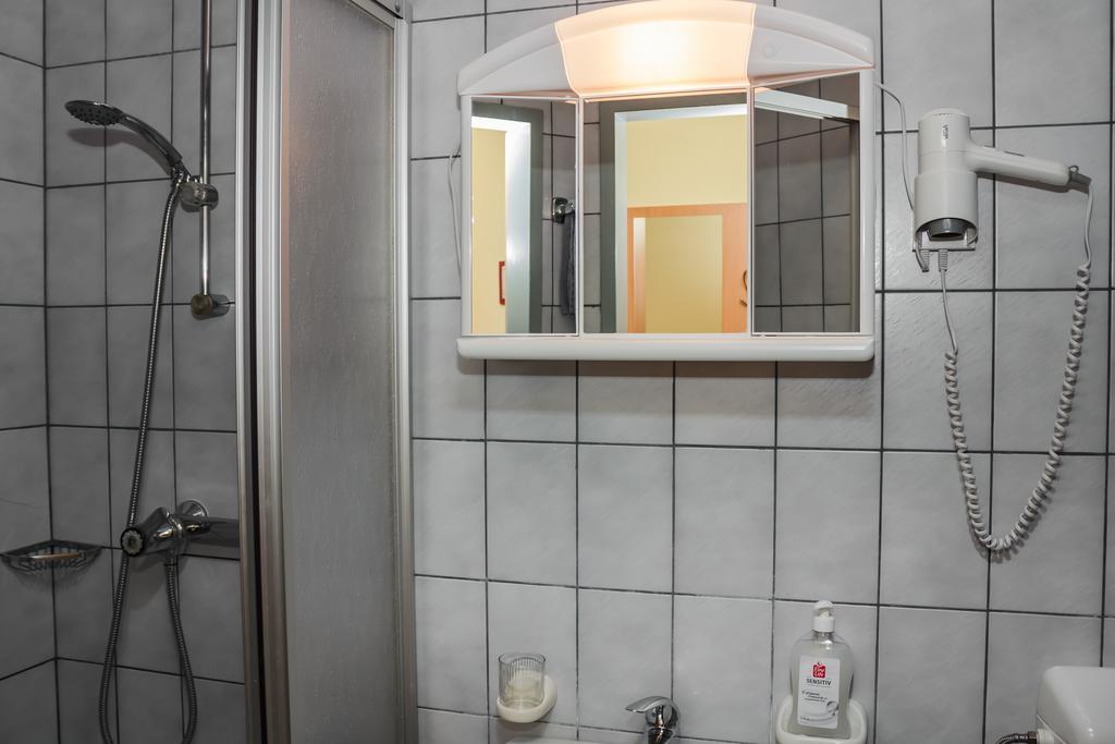Hotel Denk Bed & Breakfast Vorchdorf Esterno foto